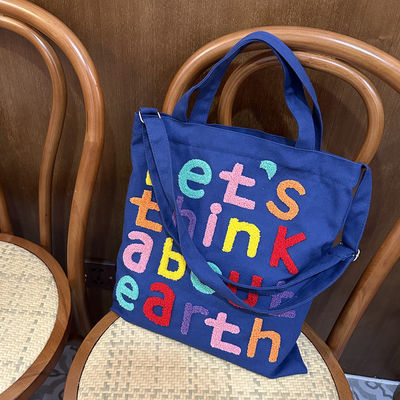 Lettera ricamata colorata Canvas Shoulder Bag Una scelta funzionale e alla moda