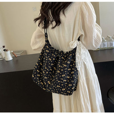Borsa da spalla di paglia e pizzo di moda semplice per donne Borsa da scorta di grandi dimensioni