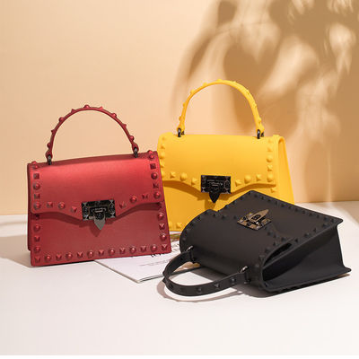 2022 Borsa di lusso con gelatina Nuova borsa da spalla in PVC alla moda con chiusura a cerniera