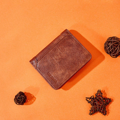 Portafoglio in pelle di grano completo per uomini Portafoglio bifold staccabile Crazy Horse in marrone retro