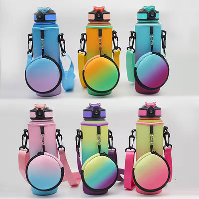 Dispositivo per il raffreddamento di bottiglie d'acqua in neoprene con cintura e borsa regolabili