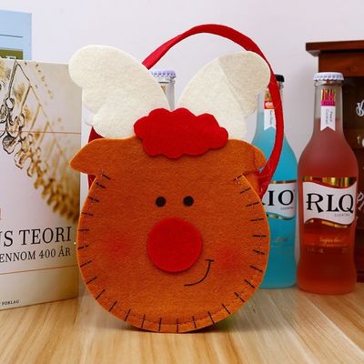 Varietà di sacchetti di mele di chiusura realizzati con materiali riciclati per piccoli regali per bambini