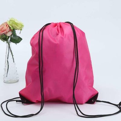 Materiale di nylon colorato sacchetto da zaino a corda con logo stampato per la vita quotidiana
