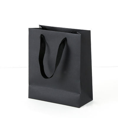 Logo stampato su misura Luxury Boutique Shopping Sacchetti regalo cartacei Imballaggi regalo personalizzati