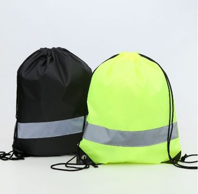 Chiusura a stringa Logo personalizzato 210D Polyester String Drawing Backpack Bag per viaggiare