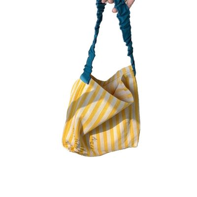Borsa da spalla in tela da due maniche con strisce contraddistinte accattivanti
