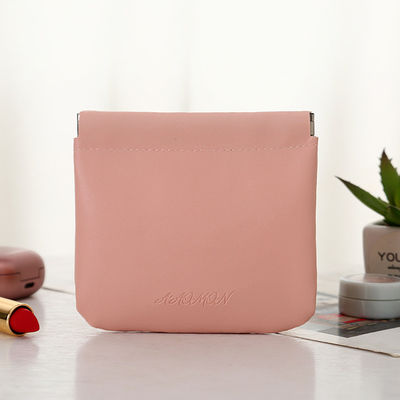 Tieni i tuoi cosmetici organizzati e accessibili con questo trucco in pelle PU compatto