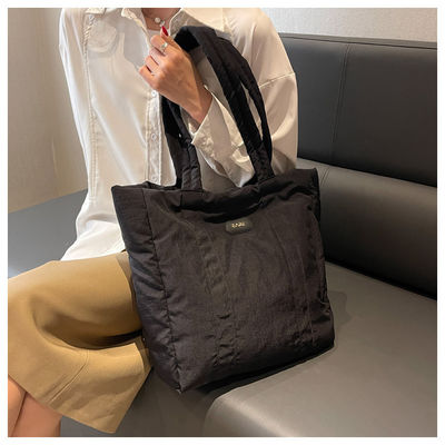 Borsa a mano gonfia di grande capacità più recente stile alla moda borsa a pelo gonfiabile a coltello personalizzata