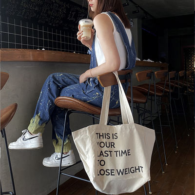 Sacchetto crossbody di grande capacità con cartone animato e chiusura a zip