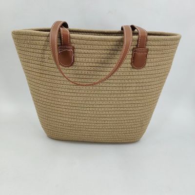 Borsa di paglia in tessuto naturale fatta a mano La combinazione perfetta di stile e funzione