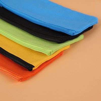 Borsa di matita a tela stampata con logo personalizzato per le esigenze del cliente