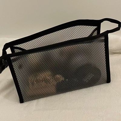 Tasca di trucco in maglia di nylon semplice personalizzata per la conservazione di articoli igienici e cosmetici in colore nero