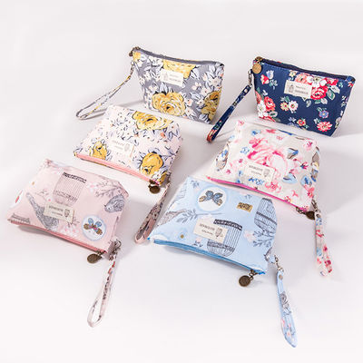 Borsa con cerniera a stampa floreale Borsa di trucco floreale carina per organizzare gli elementi essenziali della bellezza