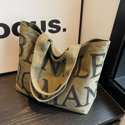 Borsa da bagno da donna a mano con lettere di tendenza e grande capacità