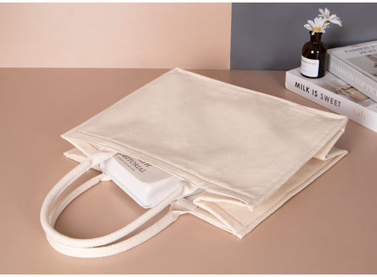 Taschino per la spesa e per le necessità di acquisto.
