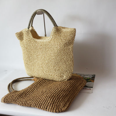 Materiale di rivestimento in poliestere Fabbricazione a mano Borsa da spalla di paglia femminile per spiaggia estiva Borsa grande