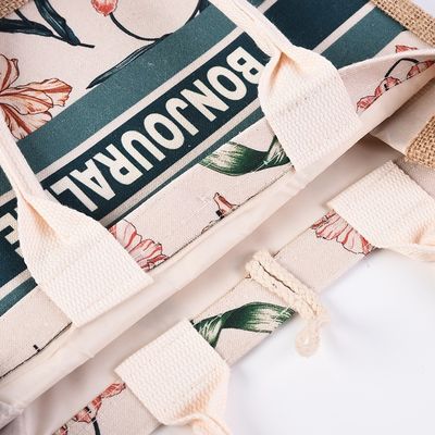 Sacchetti per lo shopping di iuta personalizzano un sacchetto riutilizzabile per la dimensione media nel mercato del Bangladesh