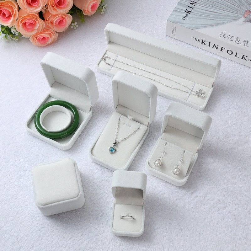Acquirenti Custom Logo Anello Pendente Braccialetto Velvet Gioielli Box Gioielli Organizzatore Gift Box