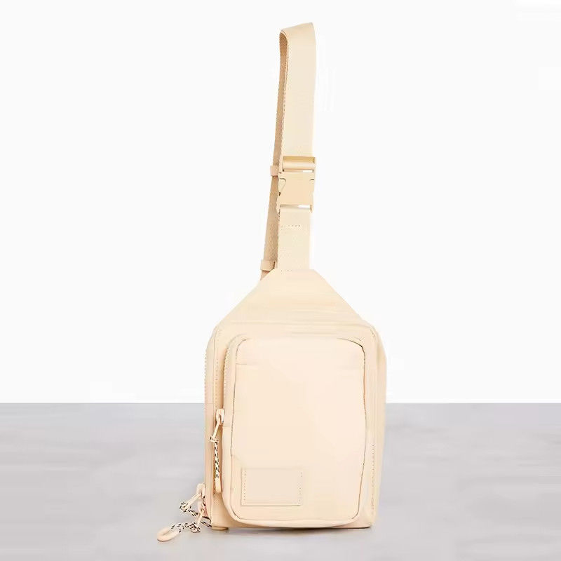 Logo personalizzato Messaggero Mini Bottiglia d'acqua di nylon Portatore Sacchetto toracico croce accettabile OEM/ODM