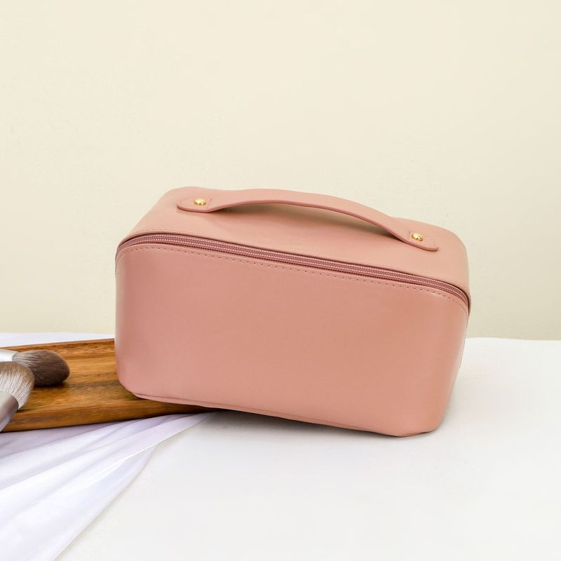 La più recente borsa per i cosmetici di moda