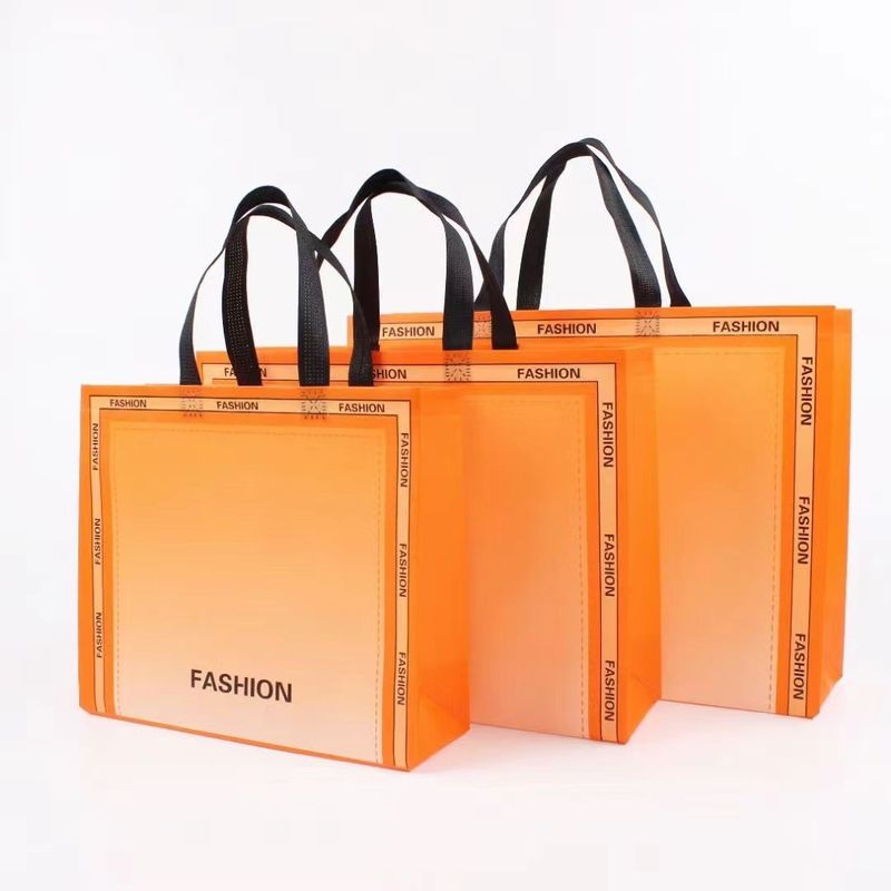 Borse colorate non tessute personalizzate per lo shopping ambientale laminato con logo stampato