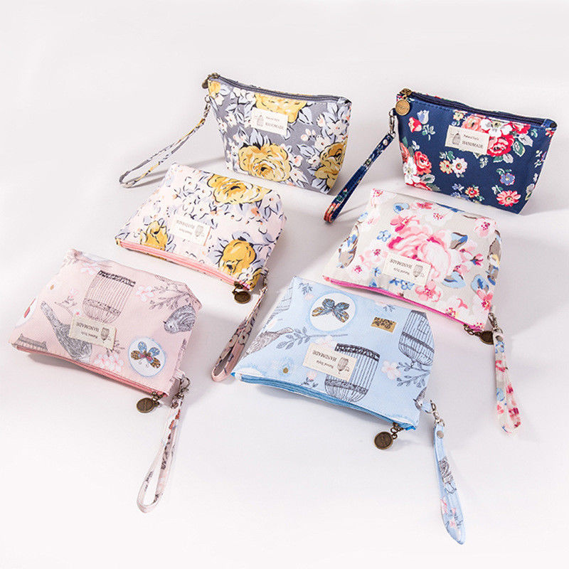 Borsa con cerniera a stampa floreale Borsa di trucco floreale carina per organizzare gli elementi essenziali della bellezza